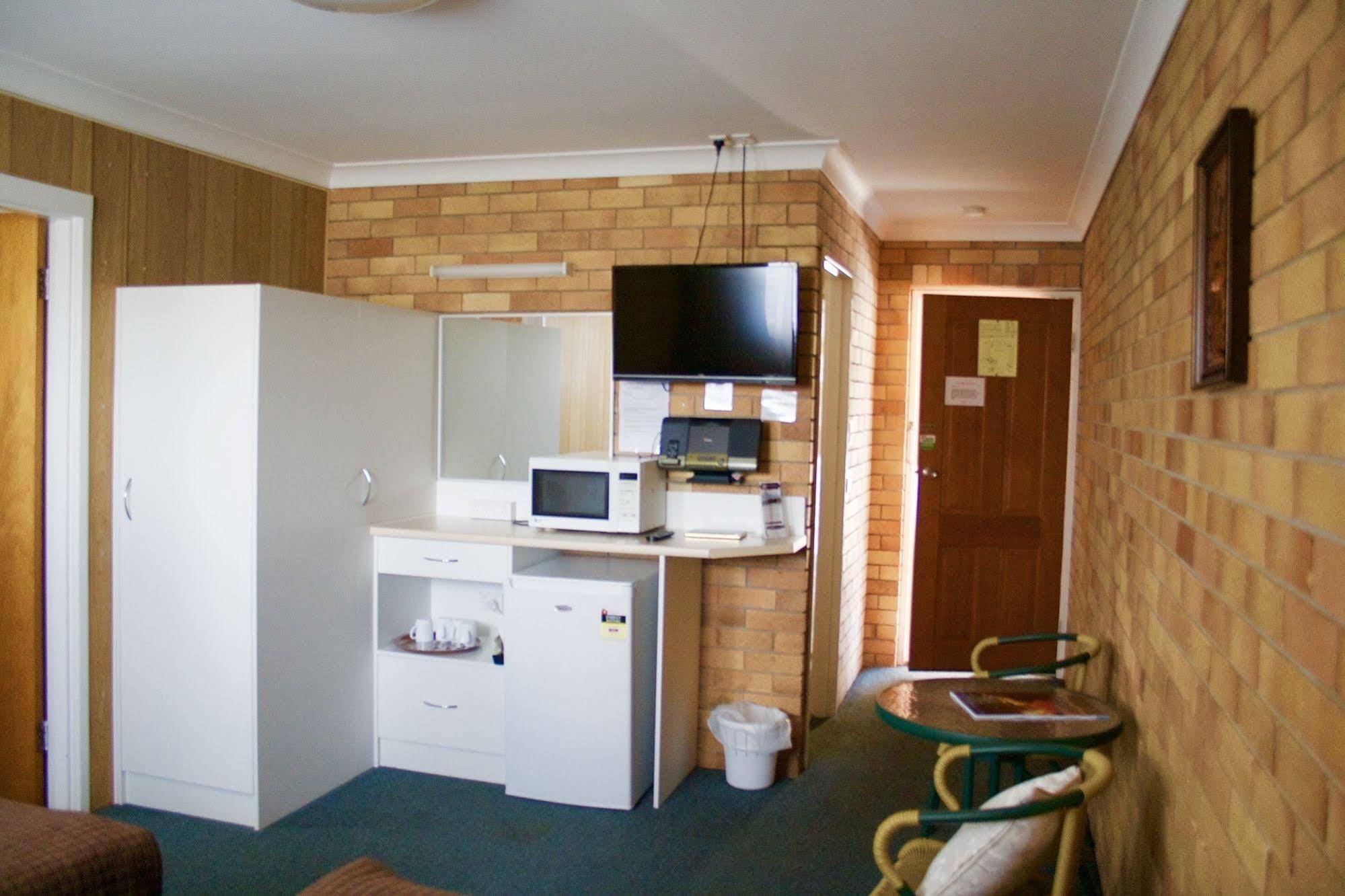 Buckaroo Motor Inn Ворік Екстер'єр фото